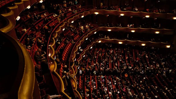 Les voix de l'opéra moderne : talents émergents à suivre